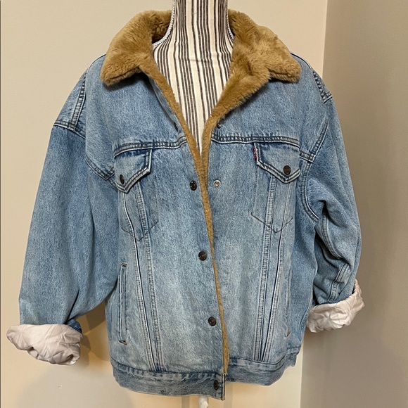 Levi's Jackets & Blazers - Levi's Light Blue Denim Jacket with Faux Fur Collar